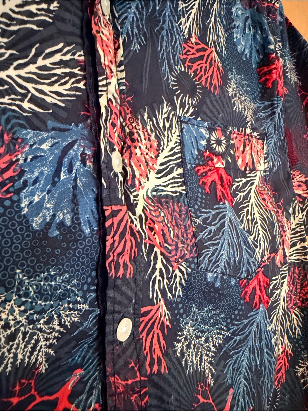 Paper Denim & Cloth Navy Short-Sleeve Coral Print Button-Up Shirt 🪸 - Picture 3 of 6